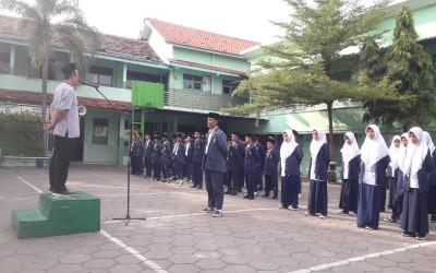 Siapkan kader unggul, MTs NU Demak laksanakan LDK OSIS/IPNU-IPPNU  Demak, Sabtu, 09/11/2024 sebanyak 70 peserta didik MTs NU Demak mengikuti kegiatan Latihan Dasar Kepemimpinan (LDK) OSIS/IPNU-IPPNU. Berlokasi di MTs NU Demak tepatnya di ruang kelas IX C.